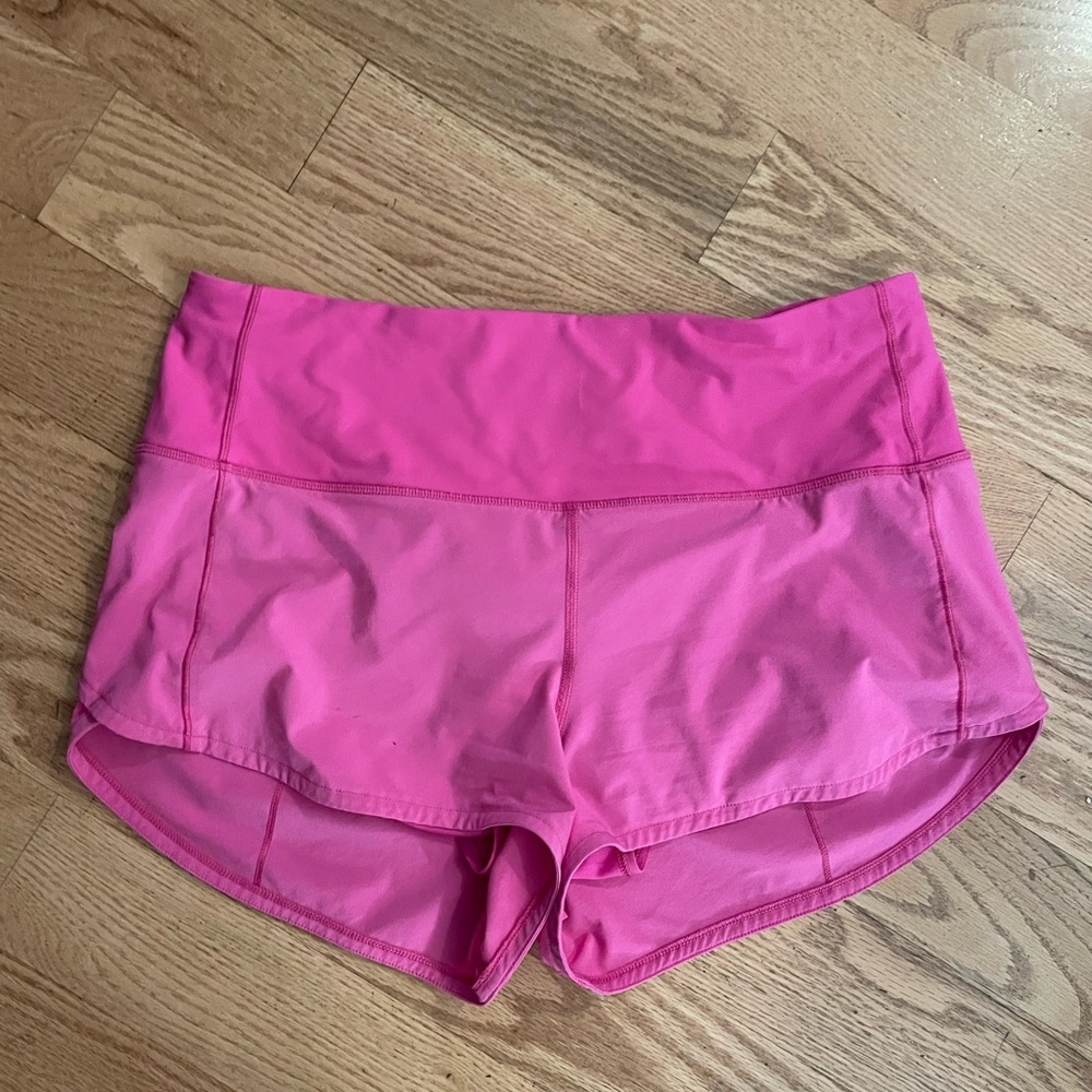 Lululemon sonic pink speed up shorts 2.5 high rise size 8